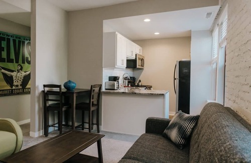 Chatham-Arch Apartment | 2 combined apts near nightlife & attractions