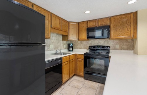 Sapphire Resort | 2 Comfortable Units Close to Ski Sapphire Valley! Pool, Gym, Free Parking