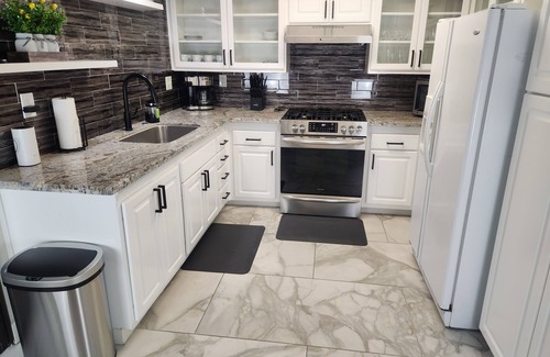 Winchester House | 2-Connected Villas Luxury Vacation Villa 5,250sqft with FREE Heated pooln