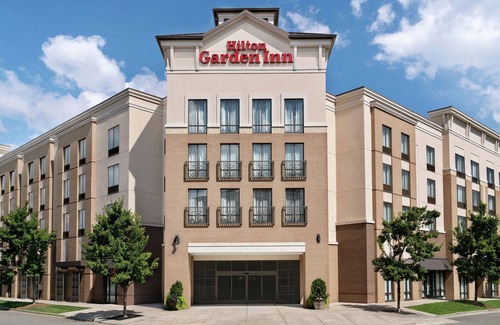 Charlotte Hotel | 2 Connecting Suites at a Hotel