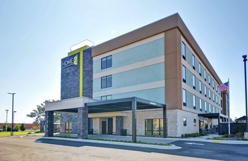 Conway Apartment | 2 Connecting Suites at a Hotel