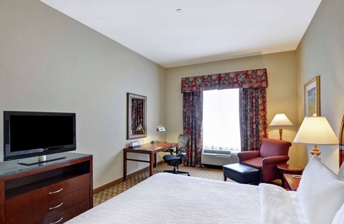 Soncy Hotel | 2 Connecting Suites at a Hotel