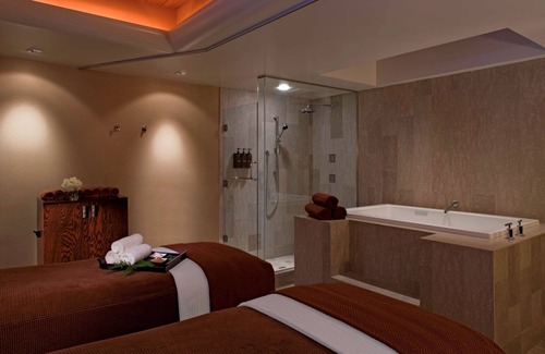 Downtown Seattle Hotel | 2 Connecting Suites at a 4⭐️ Hotel