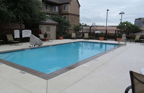 Vance Jackson Apartment | 2 Convenient Suites with Full Kitchens! A quick drive away from San Antonio Zoo!
