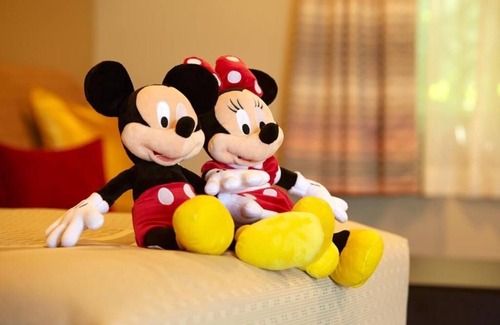 Anaheim Resort Hotel | 2 Cozy Units – Perfect for Groups, Steps to Disneyland w/Pool & Onsite Parking!