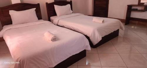 Bokeo Province Boat Rental | 2 days Mekong cruise package with Mekong Lover Cruise from Houay Xay to Luang Prabang or Mekong cruise from Luang Prabang to Huay Xai - Thailand