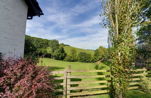 Trefeglwys House | 2 Derw Cottages - Two Bedroom House, Sleeps 4