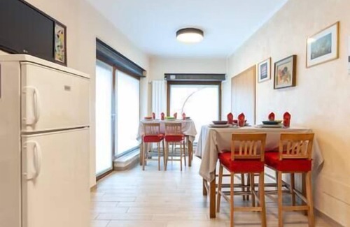 Somma Lombardo House | 2- Double room, two singles, private bathroom