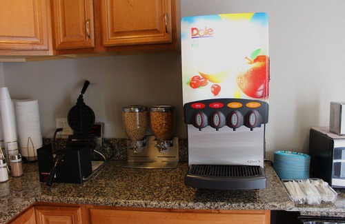 Old Town Hotel | 2 Family-friendly Units w/FREE Breakfast! Explore Maritime Museum of San Diego!