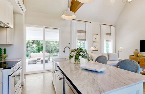 Brenham Cottage | 2 Farmhouse chic cottages between Brenham and Lake Somerville- open layout, W/D