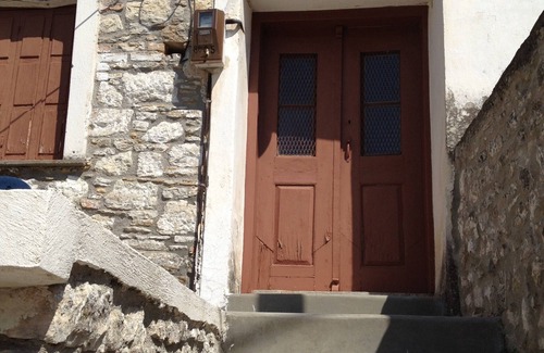 Marathokampos House | 2 floor apartment in picturesque village of Samos, great view.