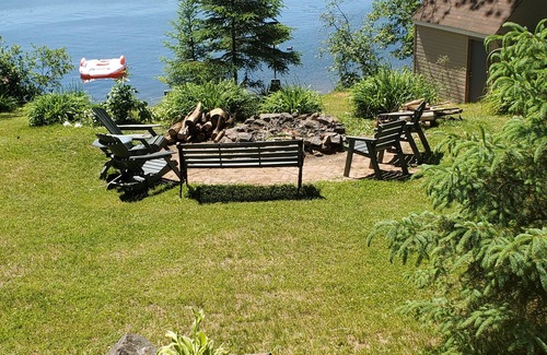 Minden Cottage | 2 for 1 Charming 3-bedroom cottage + Cabin on Lake