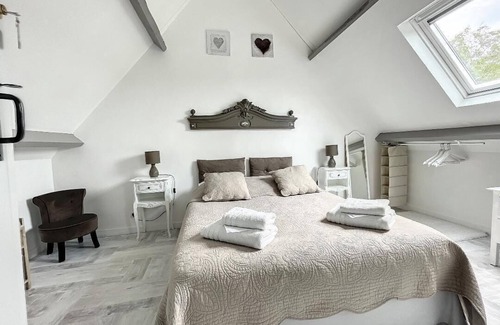 Montpinchon House | 2 guest rooms La Clef des Champs 4 people with breakfast