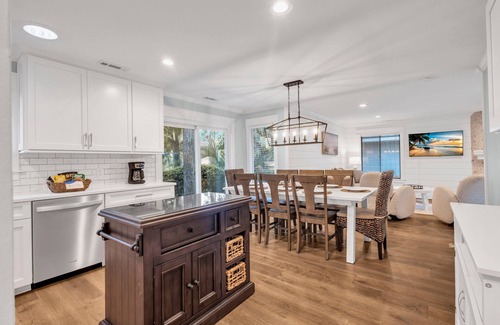 Heritage Woods House | 2 Heritage Road @ Sea Pines | Private Pool | Steps to Harbour Town Golf Links
