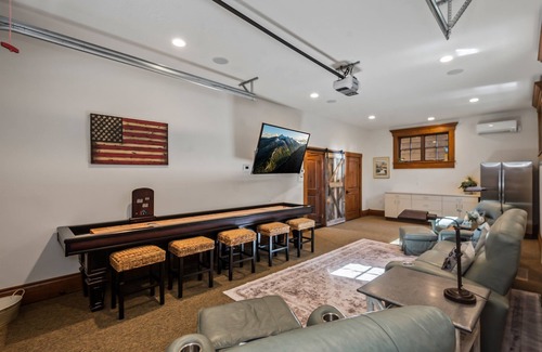 McCall House | 2 Homes - Lakefront Private Dock Near Shore Lodge