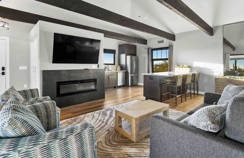 North Scottsdale House | 2 Homes+Pickleball+Gym+360 Valley Views+Pool/Spa