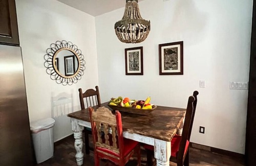 Las Cruces House | 2 king bds/2.5 bathrooms in the heart of Downtown