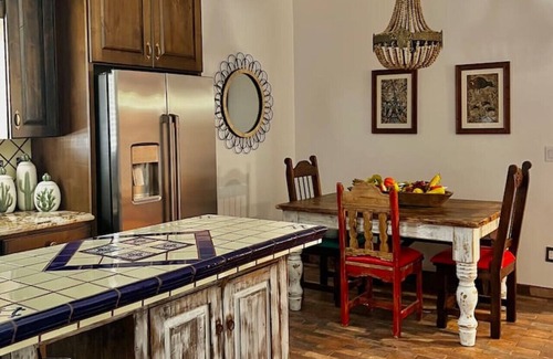 Las Cruces House | 2 king bds/2.5 bathrooms in the heart of Downtown