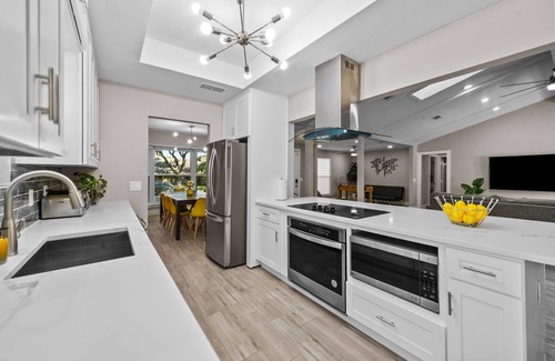 Richardson House | 2 King Beds, Heated Pool Spa, Family Friendly, Grill, Cornhole, Foosball, Games