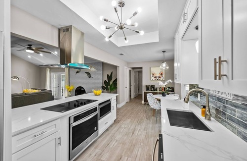 Richardson House | 2 King Beds, Heated Pool Spa, Family Friendly, Grill, Cornhole, Foosball, Games