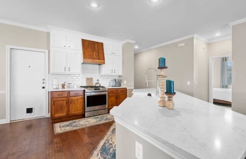 Buda House | 2 King Beds in this relaxing home on the greenbelt.