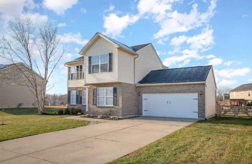 Independence House | 2 King beds; The Sunset house/4bd/2 1/2 baths
