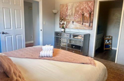 Medford House | 2 King Masters 2 Queens Sofa Bed Firepit