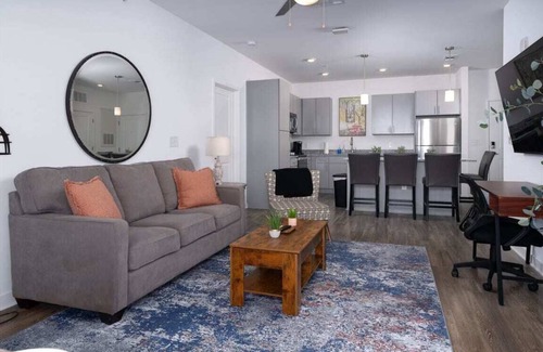 Pelham Apartment | 2 King Suites + Pool Near Oak Mountain