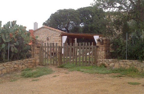 Baunei House | 2 km from the sea stone farmhouse immersed in the true Sardinian countryside - sleeps 8