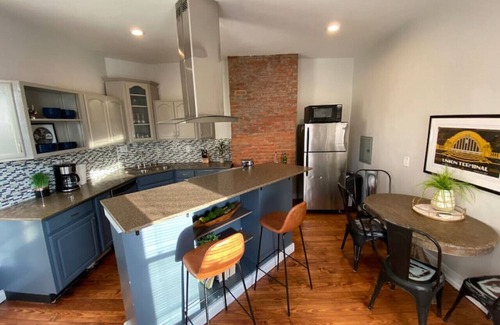 Mount Auburn Apartment | 2 Large Apts w/Parking - Downtown/Over the Rhine