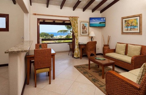 Maynards Hotel | 2 Large Units with Kitchenettes! FREE Parking! Short Drive to Mahogany Bay!