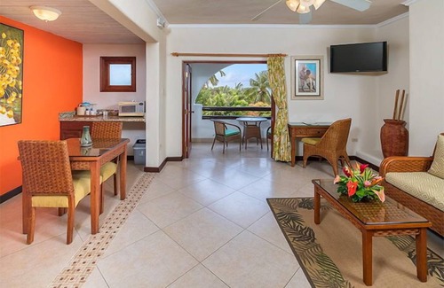 Maynards Hotel | 2 Large Units with Kitchenettes! FREE Parking! Short Drive to Mahogany Bay!