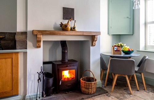 Ryther Cottage | 2 Lilac Avenue - a family break that sleeps 4 guests in 2 bedrooms