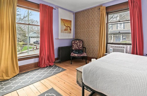Wolfville Apartment | (2) Locust Suite at Locust & Starr