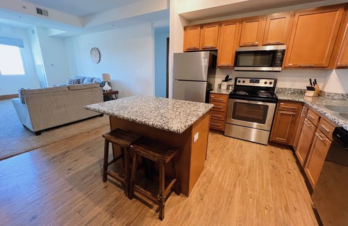 Grandville Apartment | 2 Luxury suites with parking at The Grand Castle