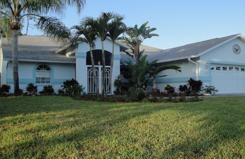Crown Pointe Villa | 2 Master Suites Beach Villa with Heated Pool/Spa Private Community