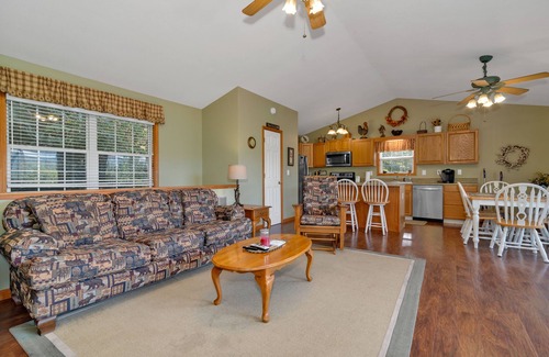 Maggie Valley House | 2 Master Suites - Mountain Views Every Room - Hot Tub - Fire Pit - Clean & Cozy!