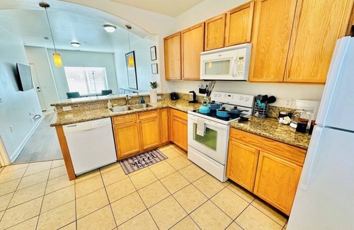 Reno House | 2 Masters, 3 TVs, Sleeps 7/H8