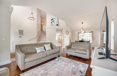 South Richland House | 2 Mi to Badger Mountain Hot Tub Haven!