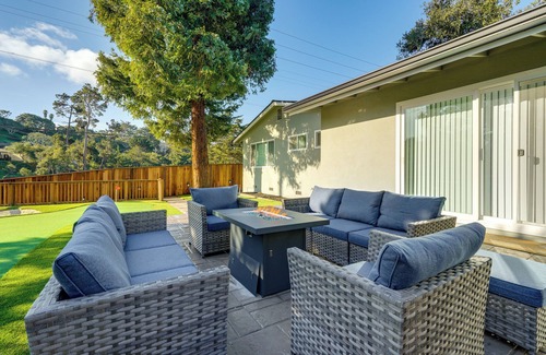 Del Rey Oaks House | 2 Mi to Beach: Home w/Patio in Del Rey Oaks!