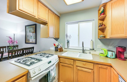 Olympia House | < 2 Mi to Budd Inlet: Pet-Friendly Home!