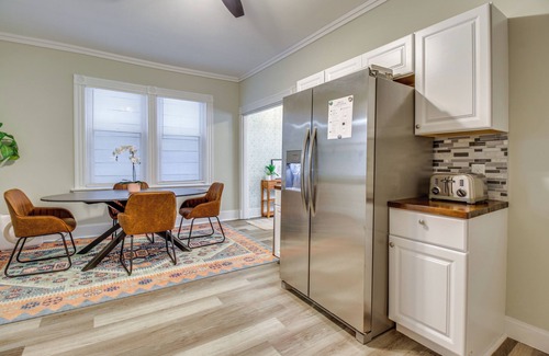 Covington House | 2 Mi to Dtwn Cincinnati: Home w/Fenced Yard!