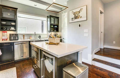 Northside House | 2 Mi to Dtwn: Modern Houston Home w/Private Patio