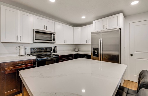 West Jordan House | 2 Mi to Gardner Village: Recently Remodeled Home!