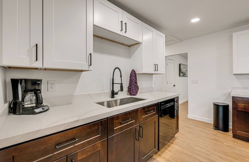 West Jordan House | 2 Mi to Gardner Village: Recently Remodeled Home!