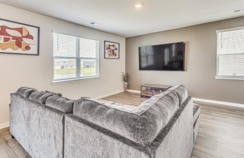 Carolina Forest House | 2 Mi to Golf Myrtle Beach Home with Pool Access!