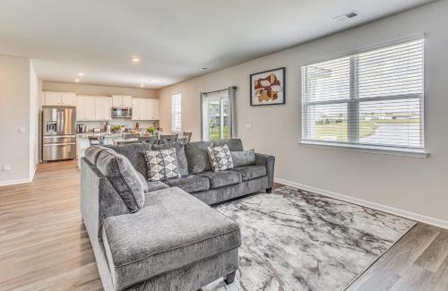 Carolina Forest House | 2 Mi to Golf Myrtle Beach Home with Pool Access!