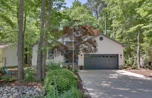 Ocean Pines House | 2 Mi to Golf Retreat with Hot Tub in Ocean Pines
