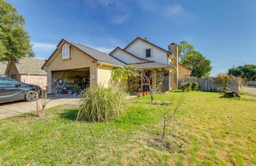 Mission Bend House | 2 Mi to Houston Funplex Home with Private Yard!