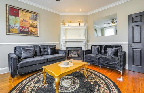 Bloomingdale House | 2 Mi to National Mall WFH-Friendly DC Townhome